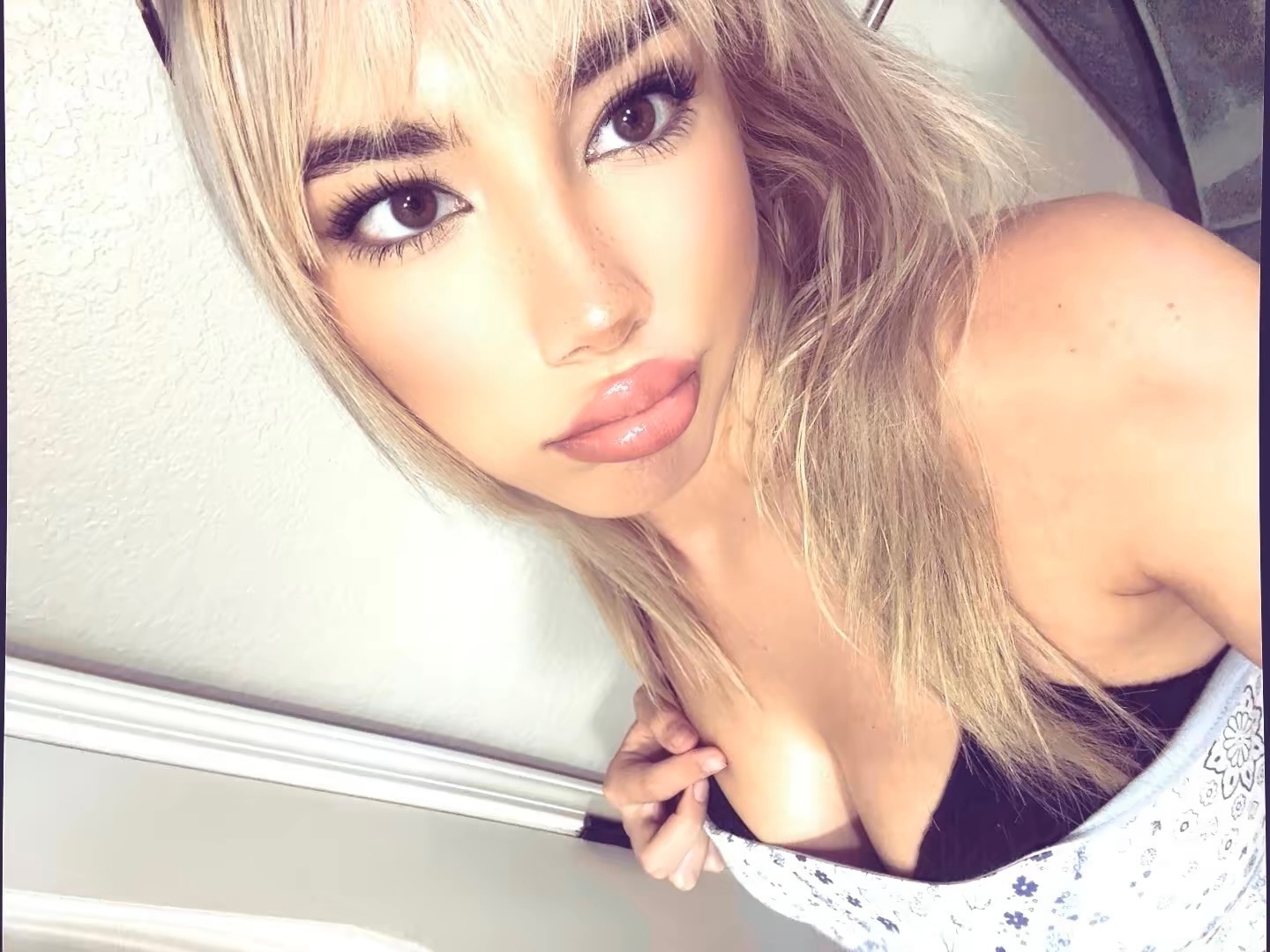 5410EB48 928B 478B 94EF 98749DB61D19