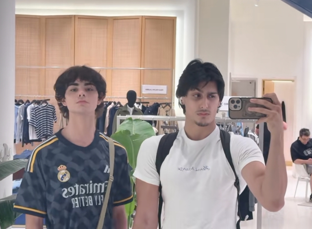 Screenshot 2025 11 20 22 26 43 713 commiuigallery edit