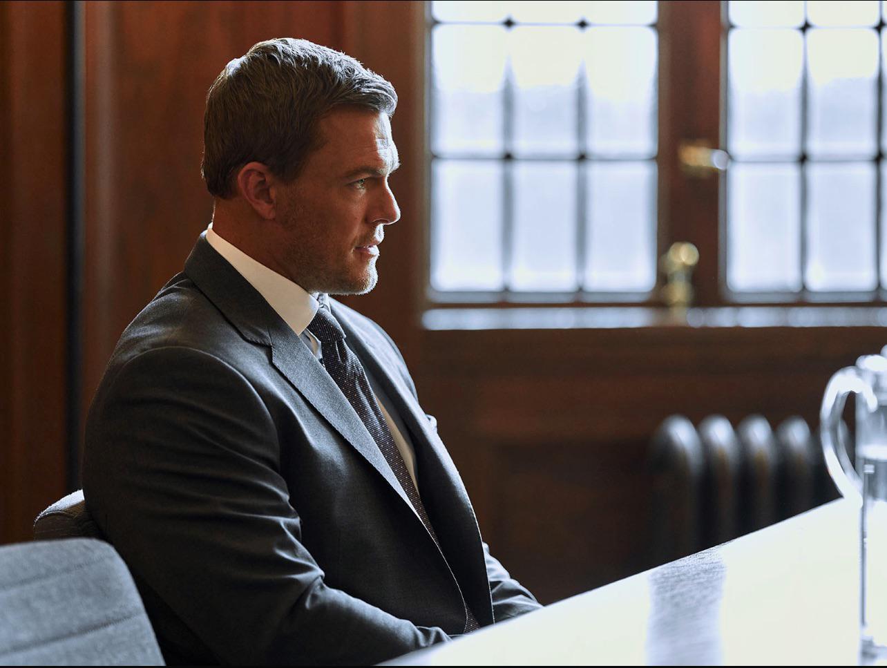 After seeing alan ritchson kick ass and solve v0 htkmc7axr6l81