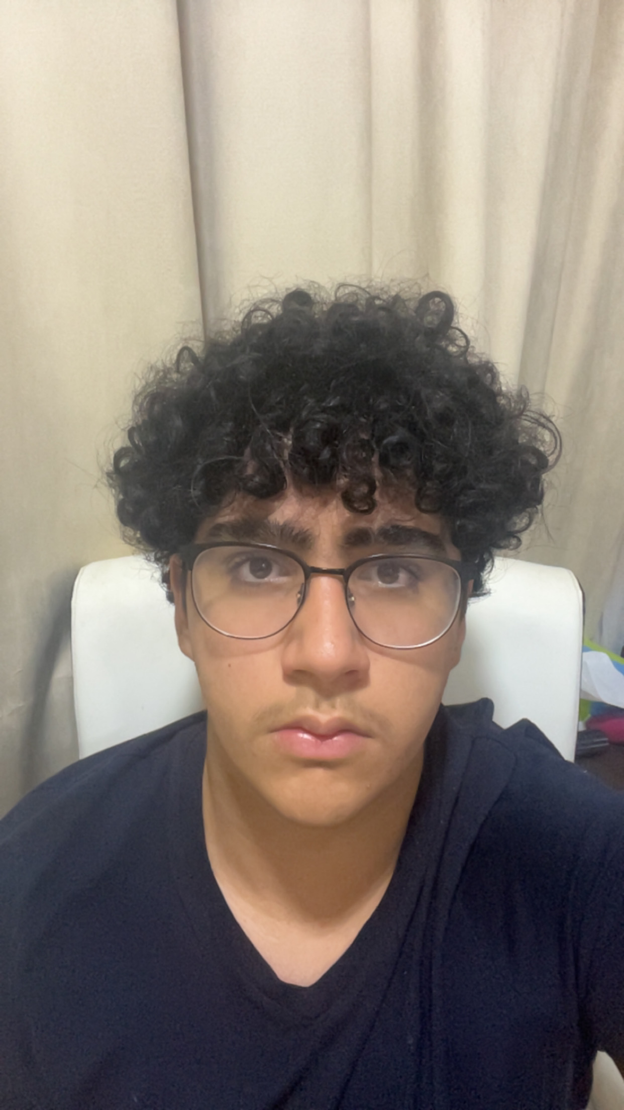 8B5E4224 242A 423F 9D17 E105454B2410