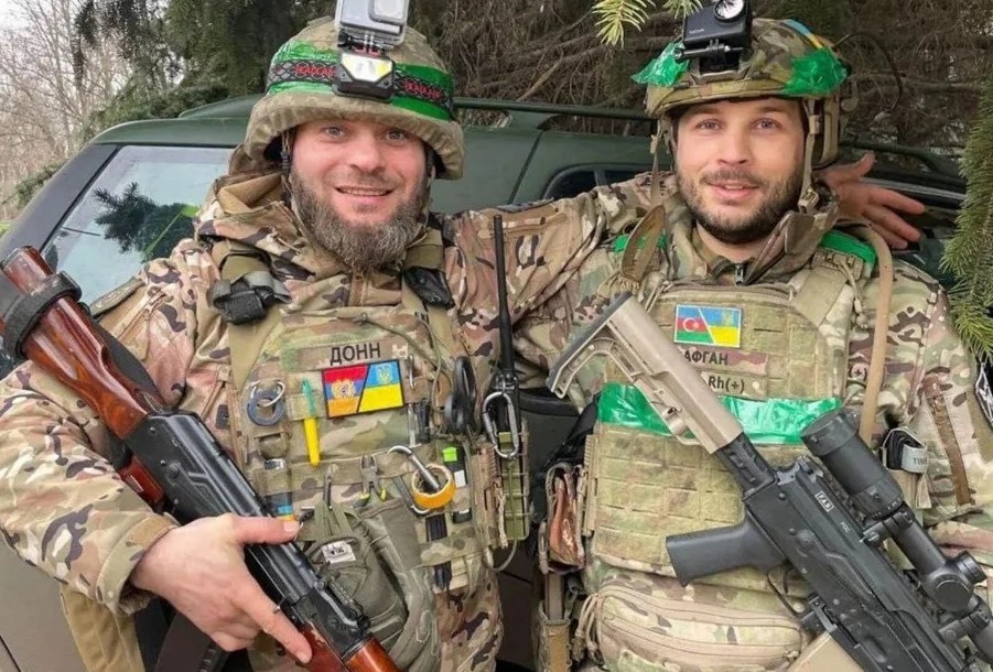 Citizens of azerbaijan and armenia are fighting together v0 5s7autudwhsa1