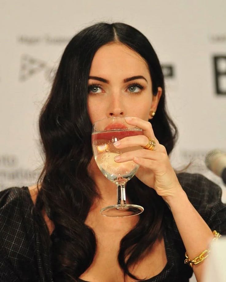 B4e2d7112e5d9c2656d12549702715e2