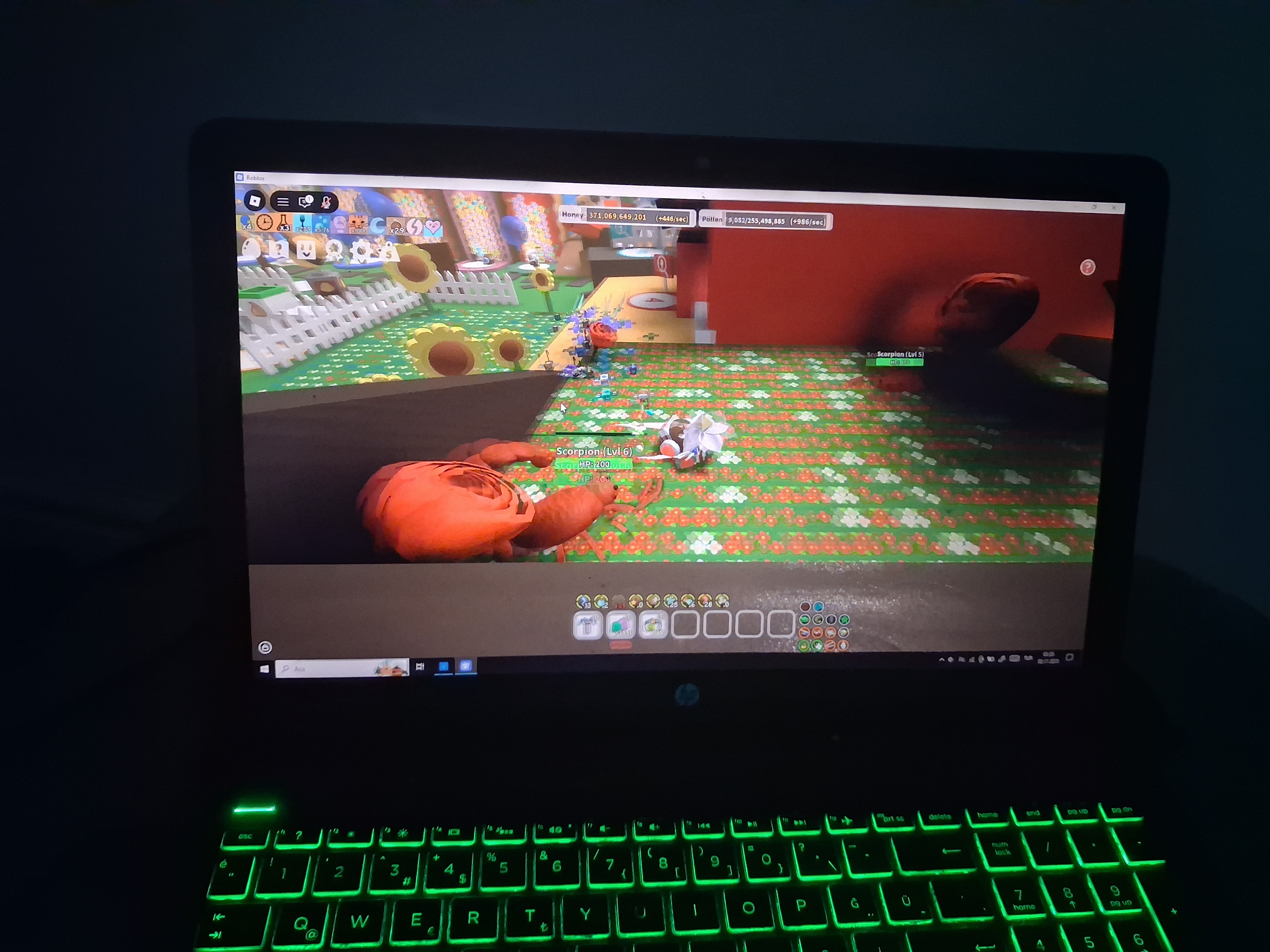 17644698047176952011248203635716