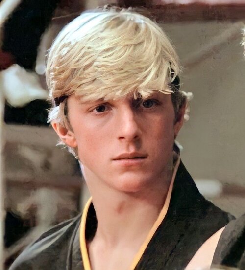 Db0d61ab614f3572398a9ea15954374e