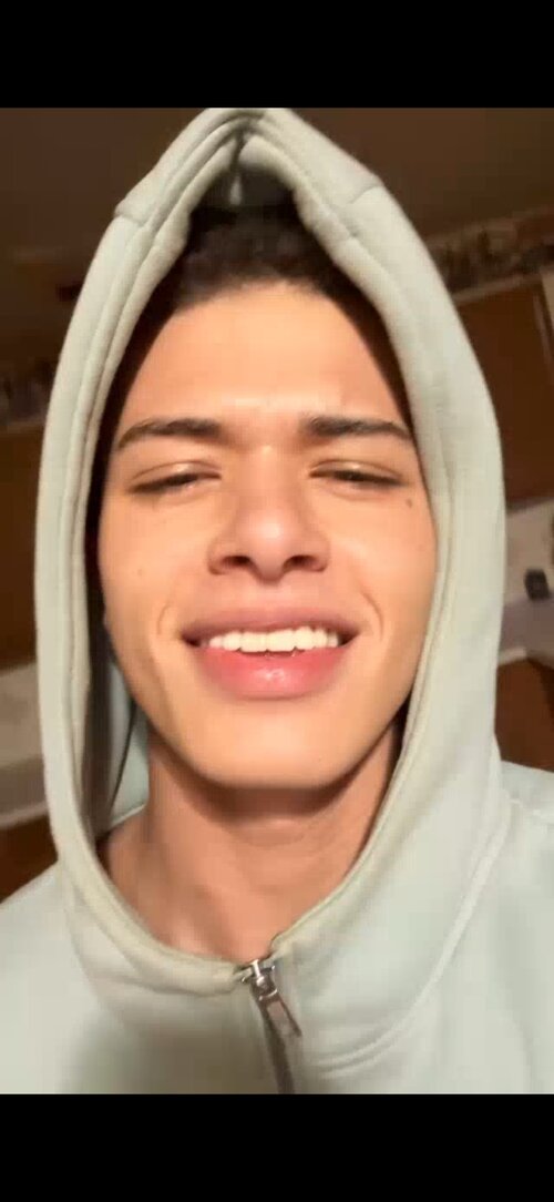 Screenshot_20251105_190456_Video Player.jpg