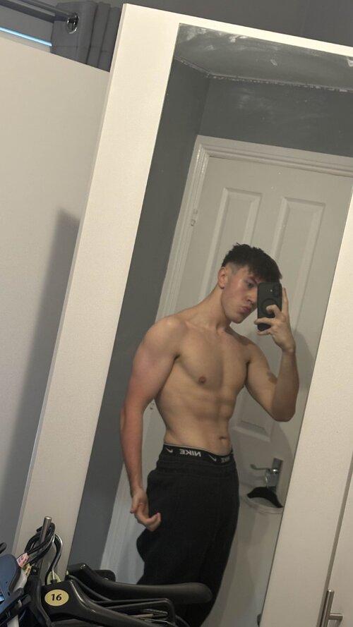 look maxing6.jpg