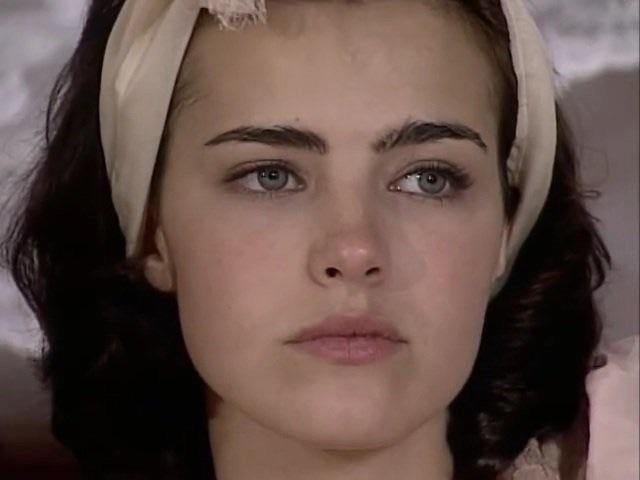 Ana paula arosio then vs now v0 i9lf8l8y4q3f1