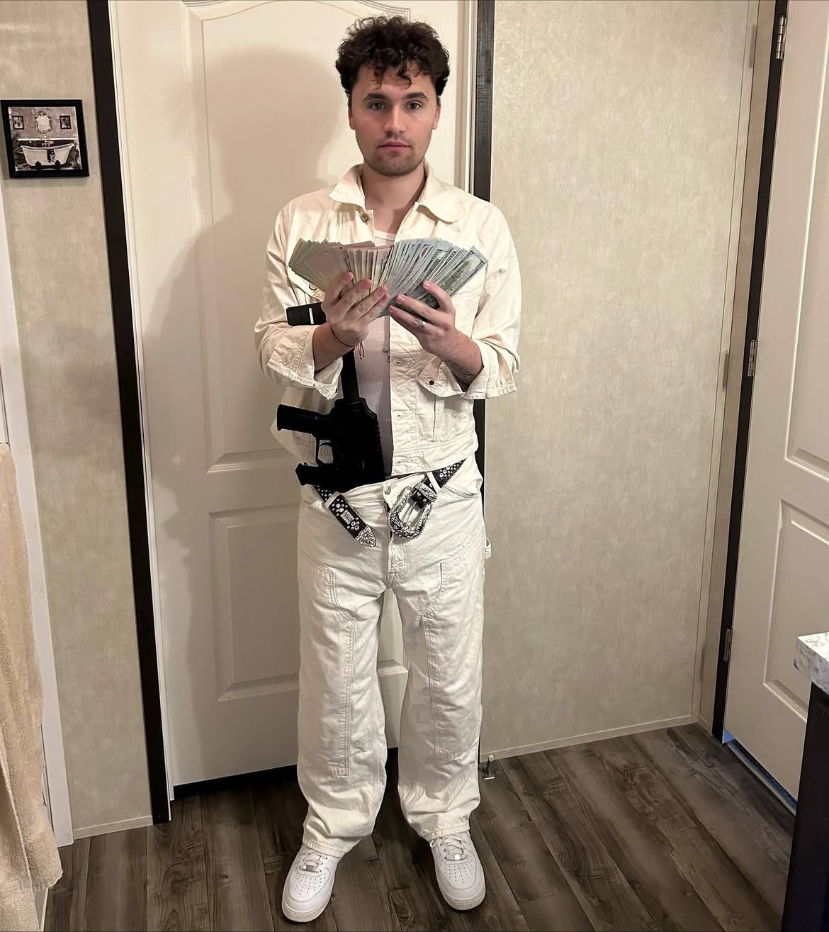 Photo 2025 11 16 22 02 02