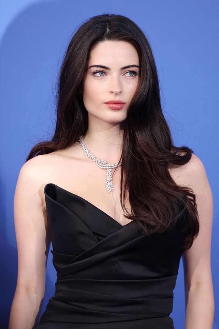 Is renee murden one of the most beautiful current models v0 8b23sw1y3h9e1