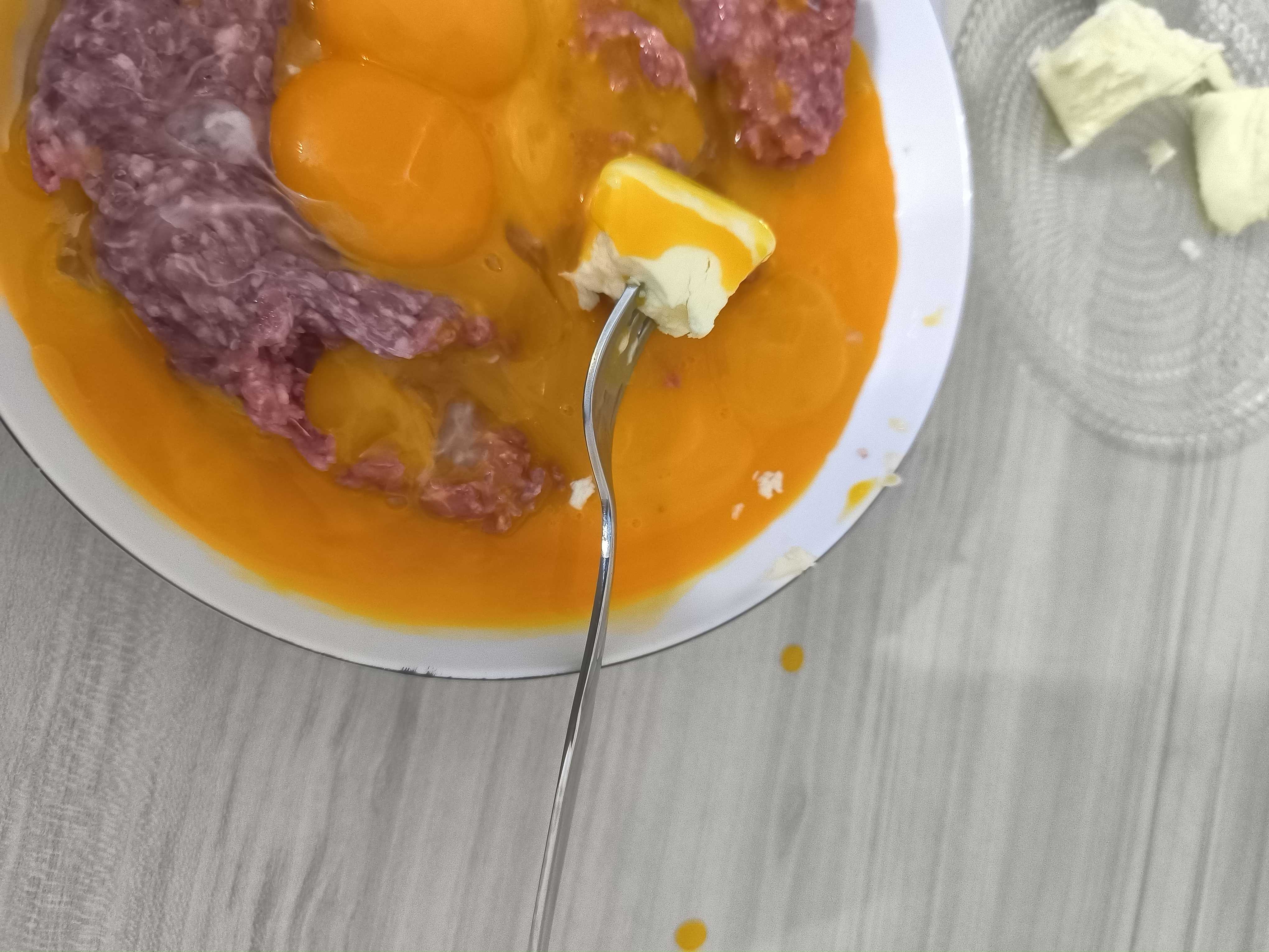 17659793505067477147797288532208