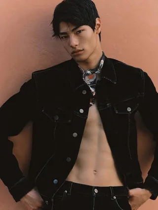 Rate chinese italian model brando erba v0 jo8mzrc4lfvd1