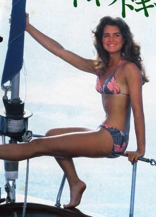 Brooke shields v0 cmt31yf5ov0f1