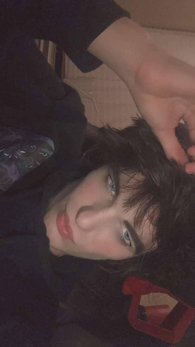 3493028 8DC001E3 D217 4027 A2BF 57A3B26F7209