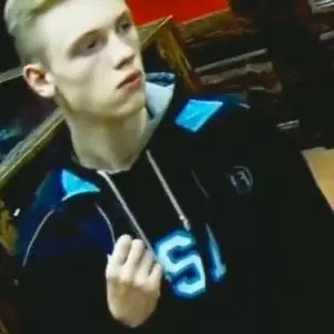 1763299022meD1KC5gDsHC w