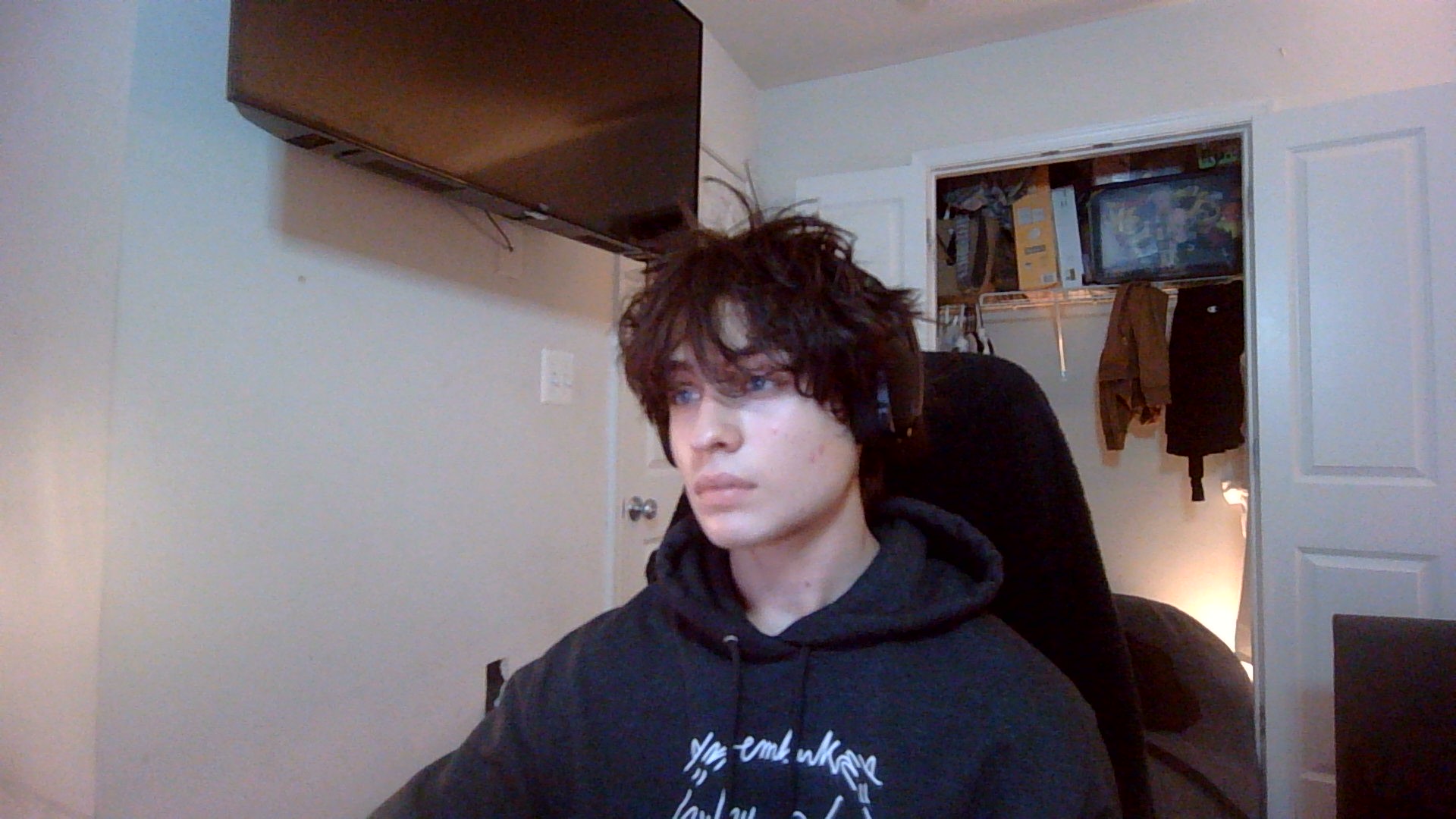 WIN 20251106 18 37 56 Pro