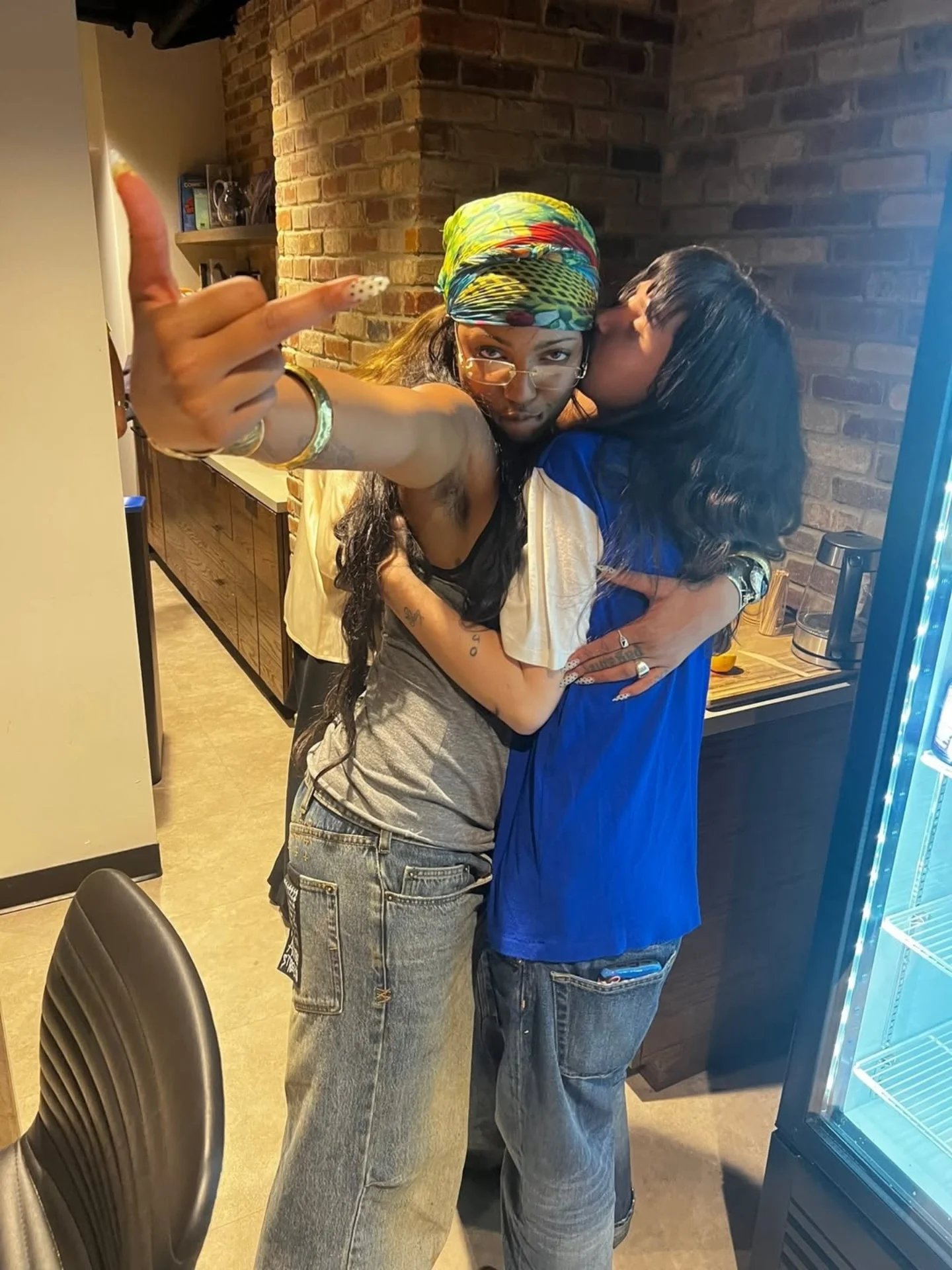 588998495 17999143739842444 4817130312500964186 n