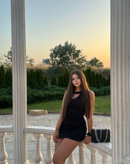 526612590_24130459316610666_8380437983402576222_n (1).jpg