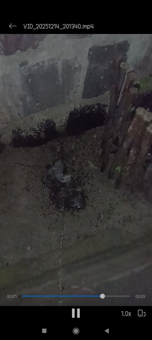 Screenshot_2025-12-14-20-15-33-370_com.miui.videoplayer.jpg