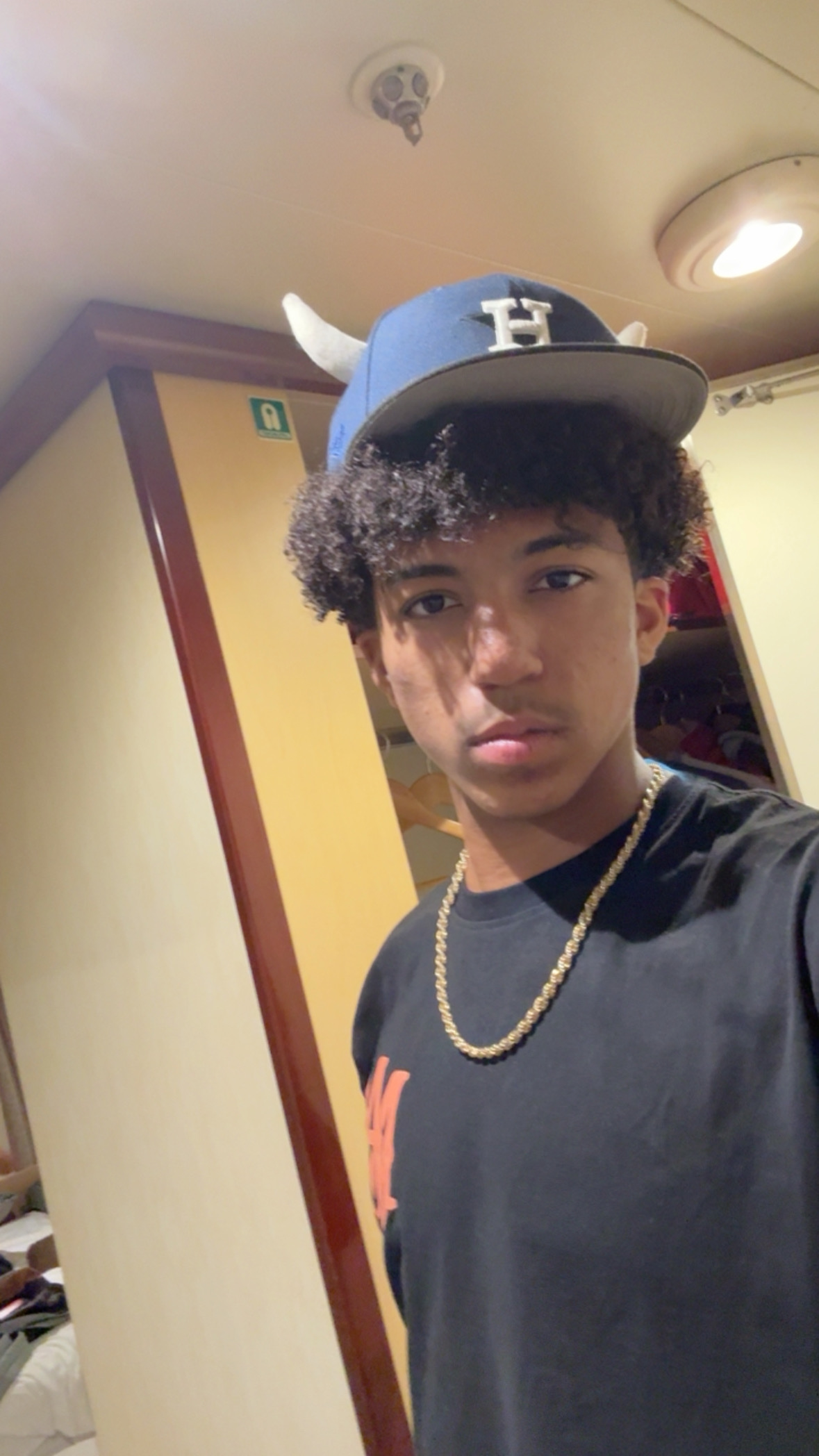 EF14DB2B 4773 41C2 8CA8 0241F2D385B1