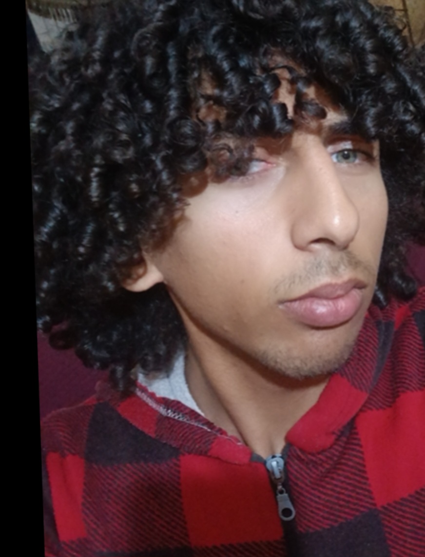 1000136483