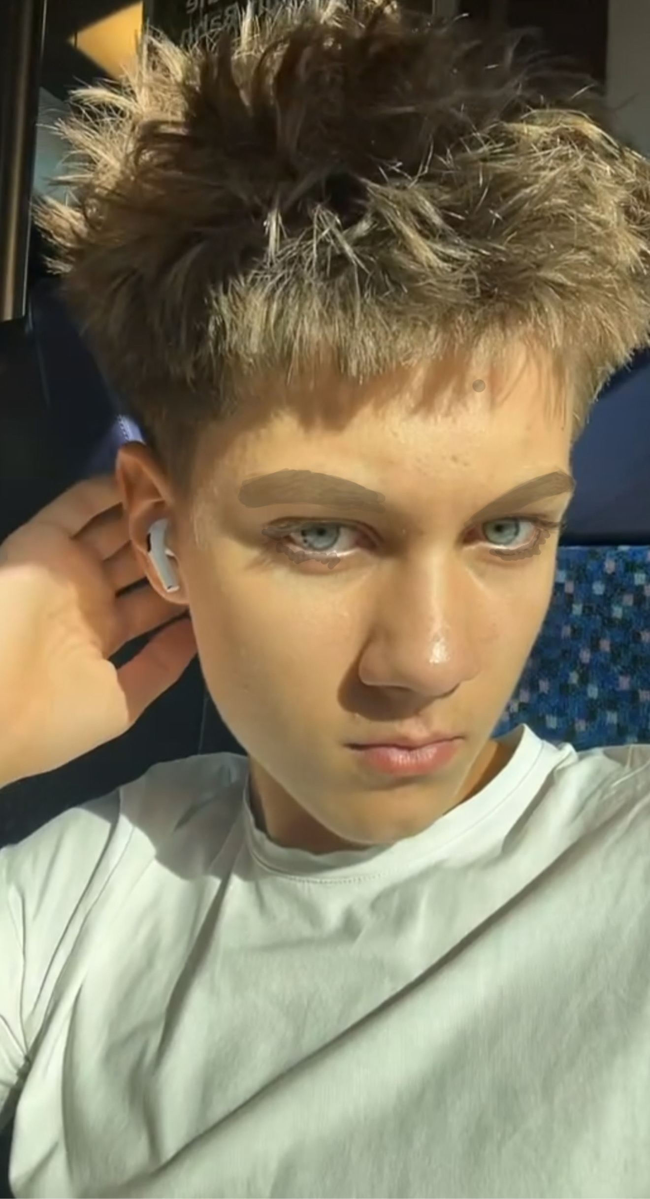 47C9450D 35DA 42A8 B5F1 8DE2E1B47D05