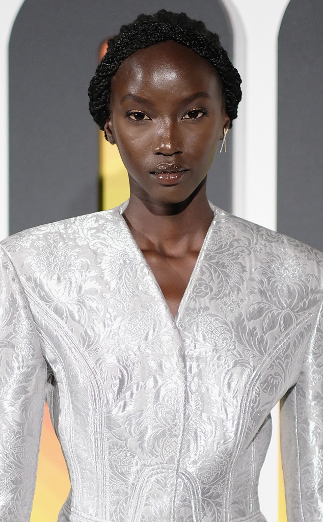 Rs 634x1024 200609122915 634 Anok Yai gj 6 9 20