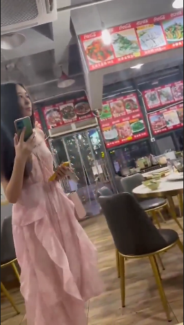 Screenshot 2026 01 23 at 14 55 10 BRUTAL Video White woman explains to a BLACK MANS FACE Why 