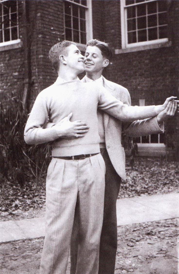 John f kennedy and his gay best friend lem billings v0 9d05xf70xg7a1