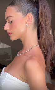 Yael unfrauded side JFL