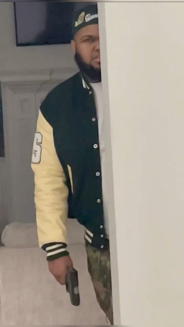 8a6900060eb2cb68576655a652f30613