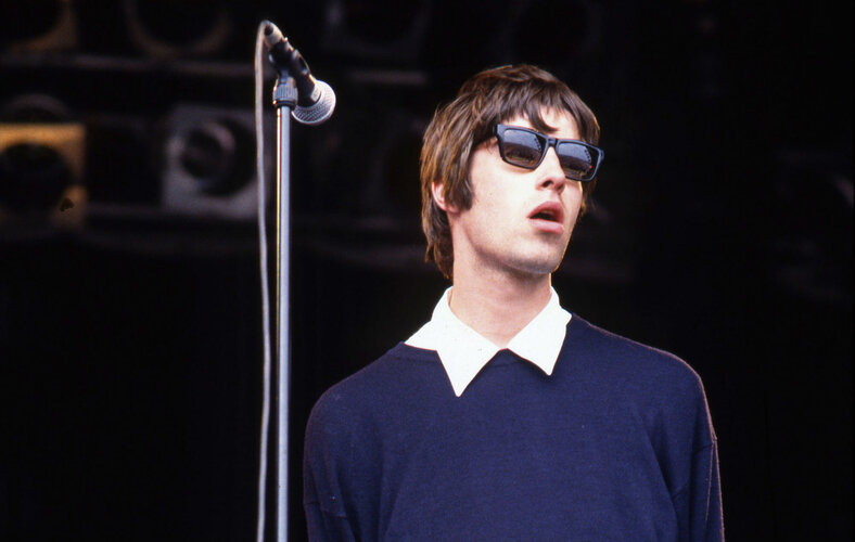 Oasis-1994-Glastonbury.jpg