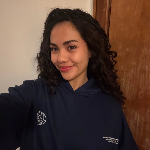 emilia gutierrez1.png