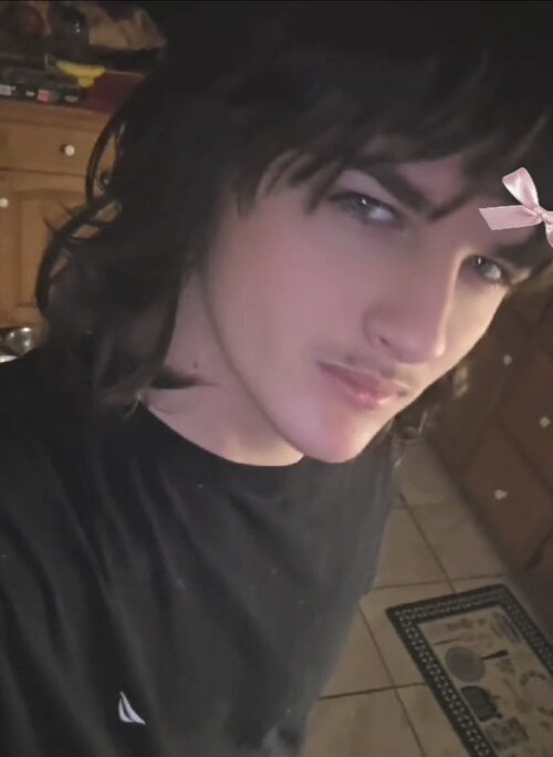 Screenshot_20260108_234052_Gallery.jpg