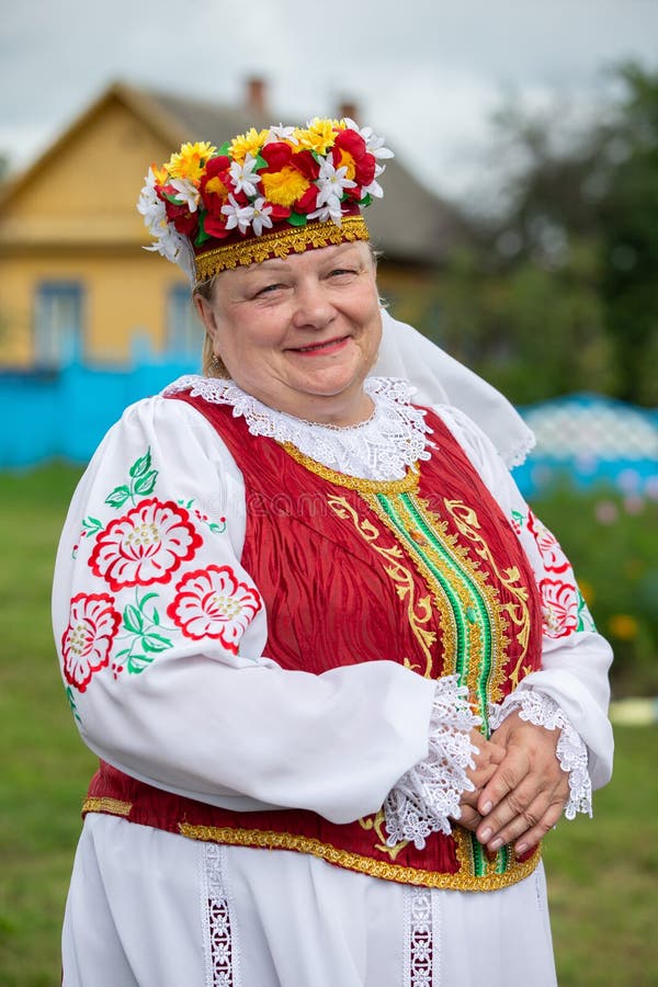 Elderly slavic woman national belarusian clothes july belarus village avtyuki celebration cult