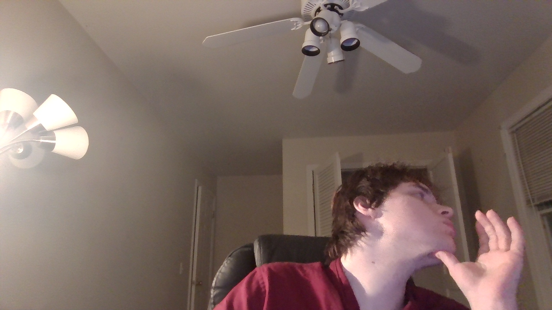 WIN 20251210 22 04 17 Pro