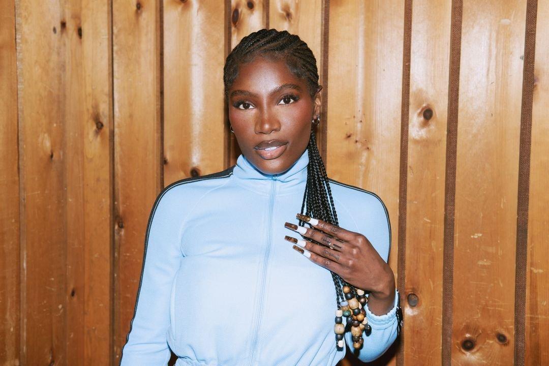 MI0007174742 MN0004110061