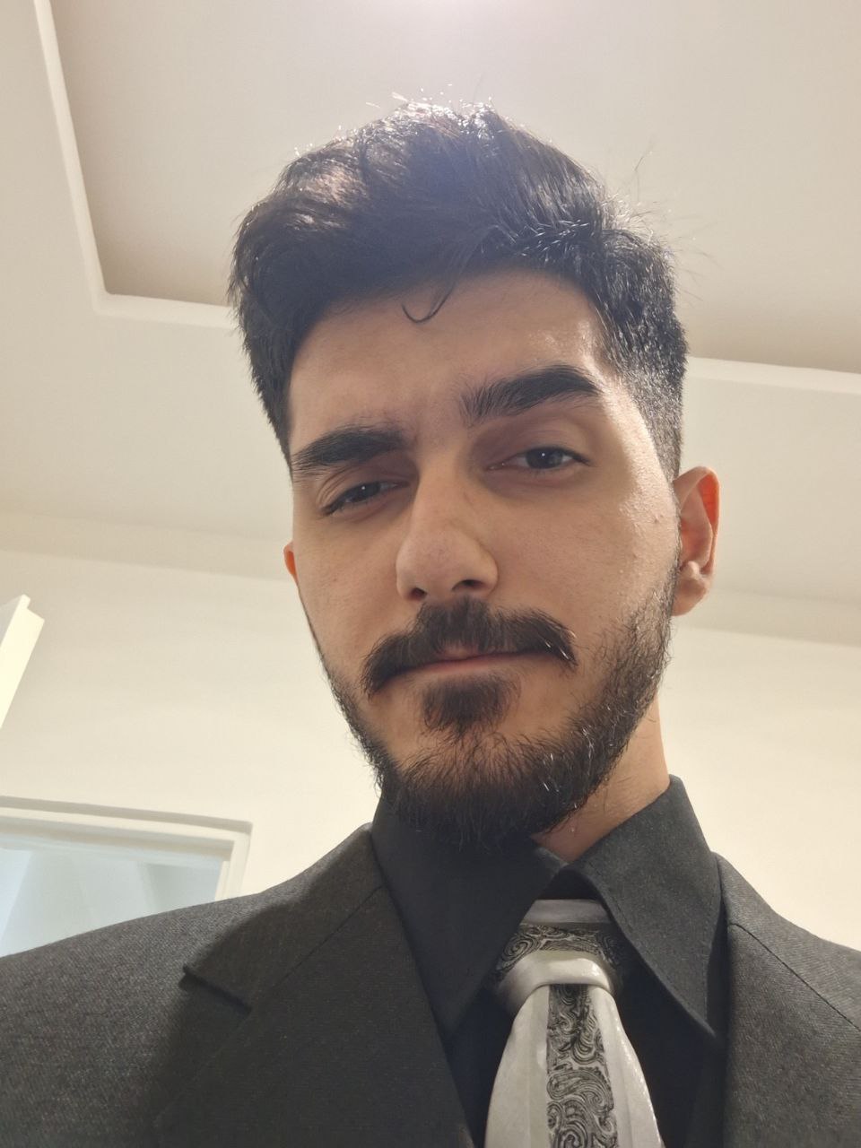 Photo 5801186428514405751 y