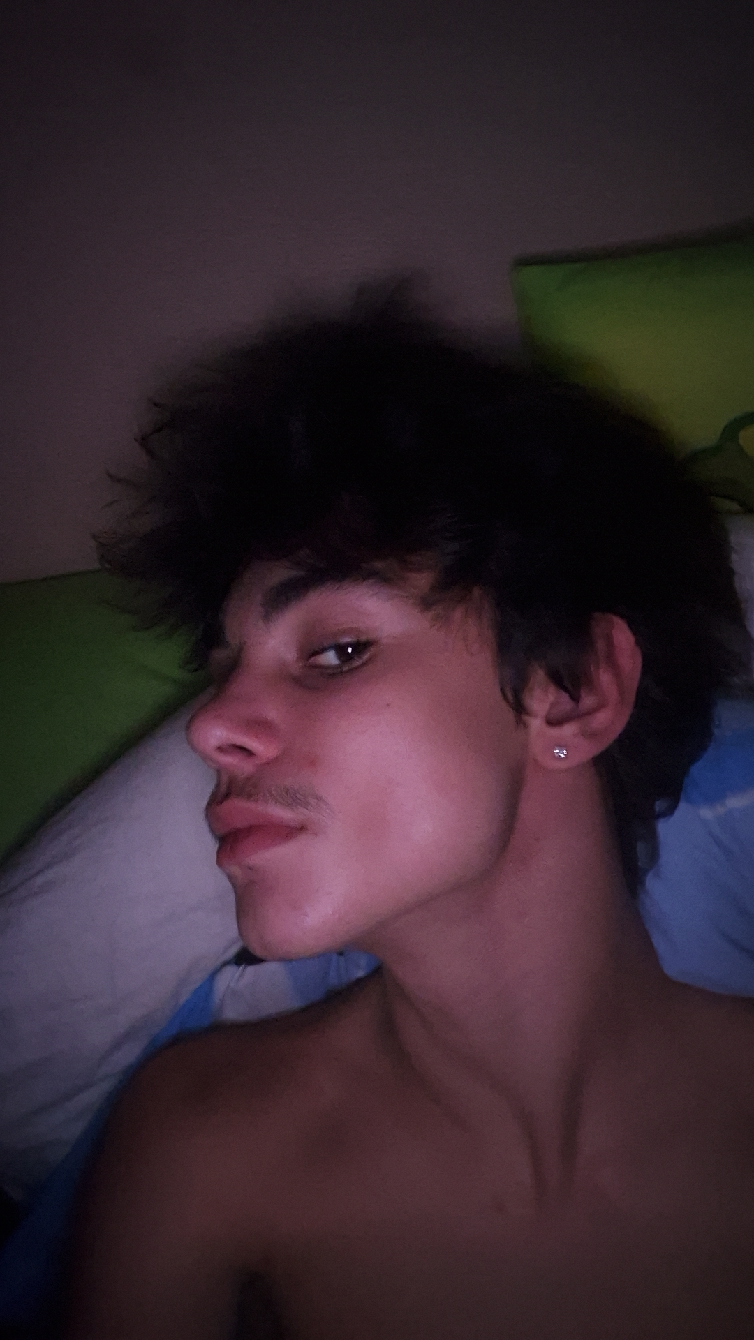 1000008235