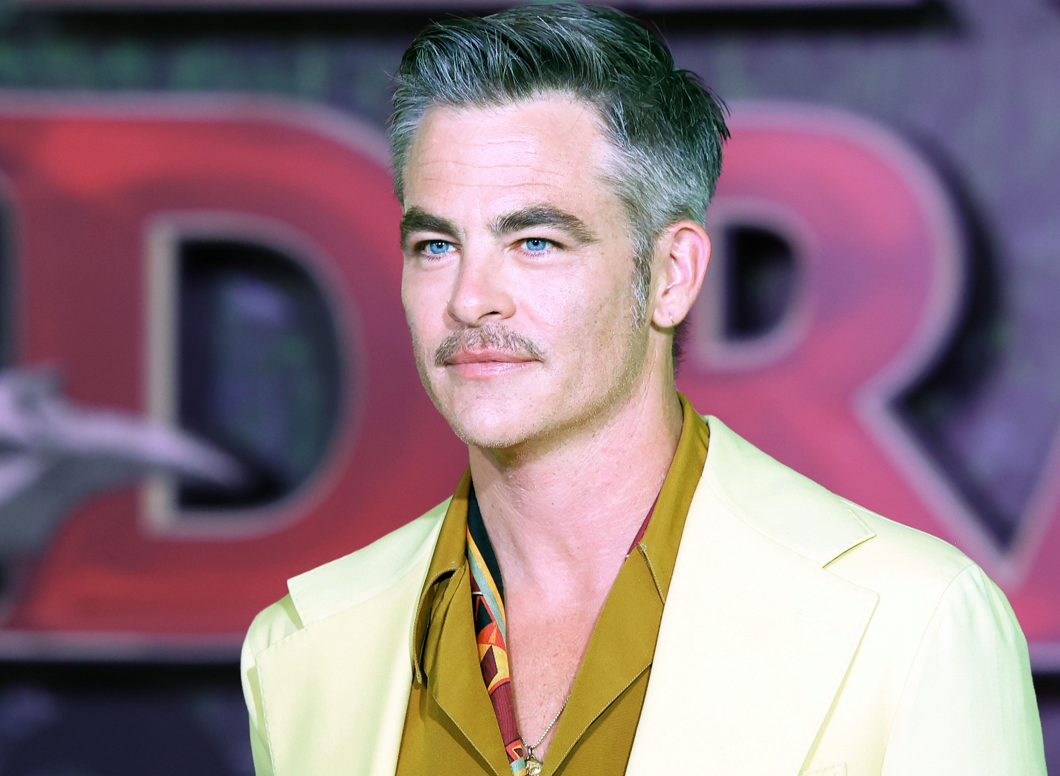 Chris pine dating chris pine girlfriend chris pine wife