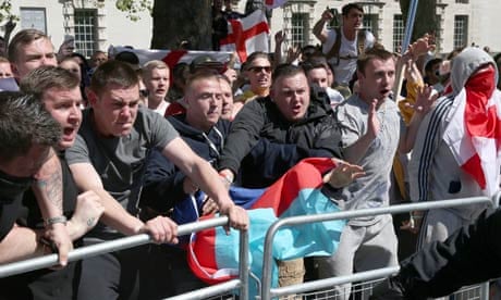 EDL protesters Downing St 008