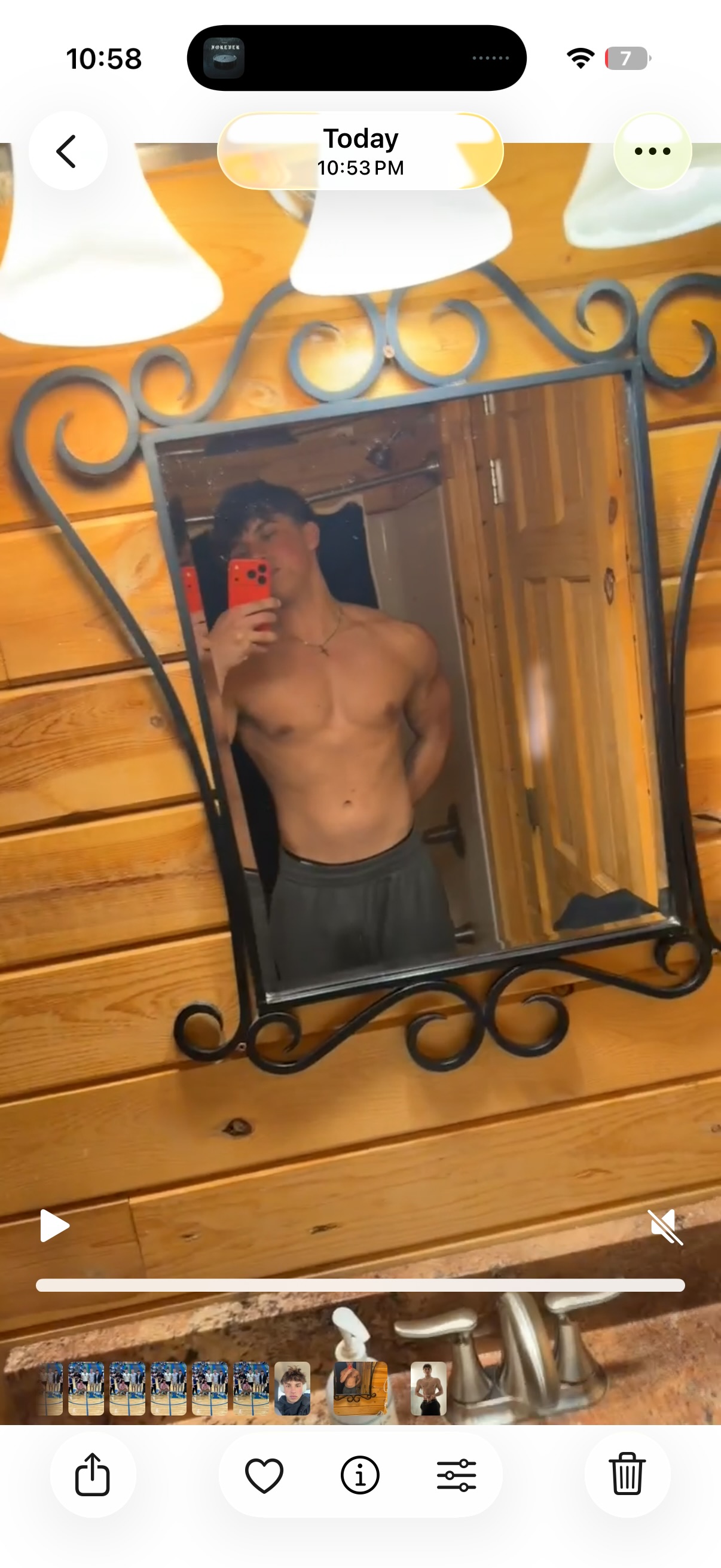 Facetune 22 02 2026 23 08 40