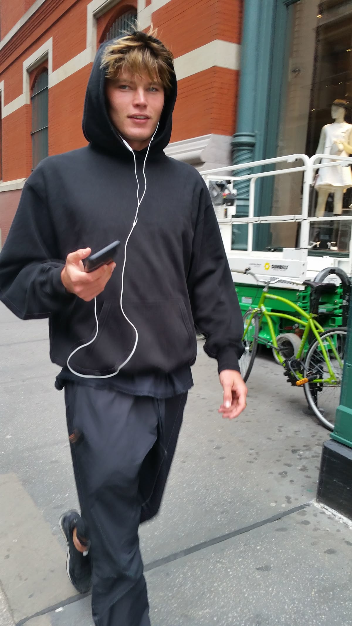 E1e93723b8e02a43fa6884fe8649a5f6