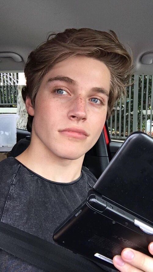 F99e0a5f8cf1917e561c0f538a0867f9