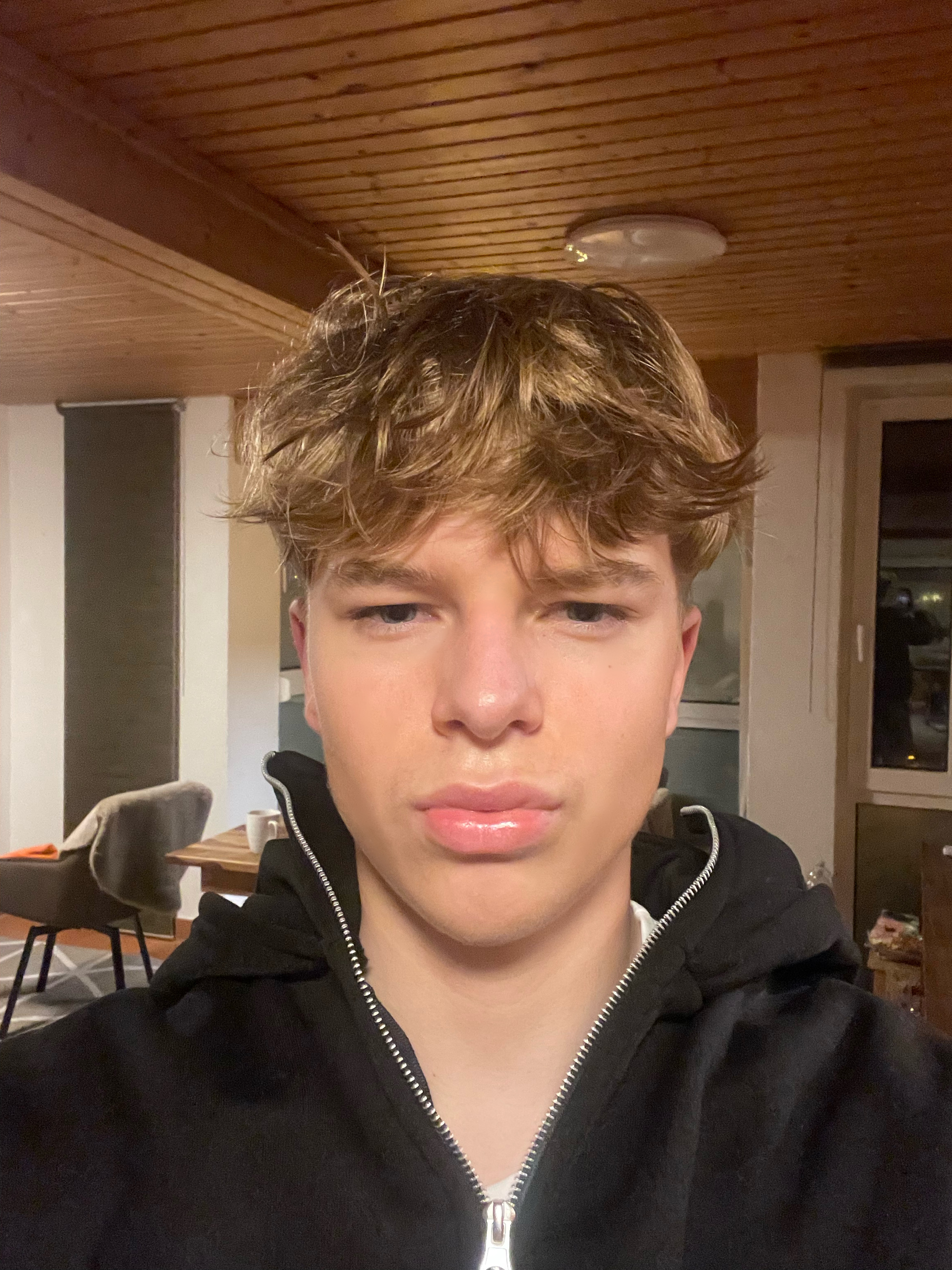 543F6B83 12D8 44A1 893F 1C39DD4CC923