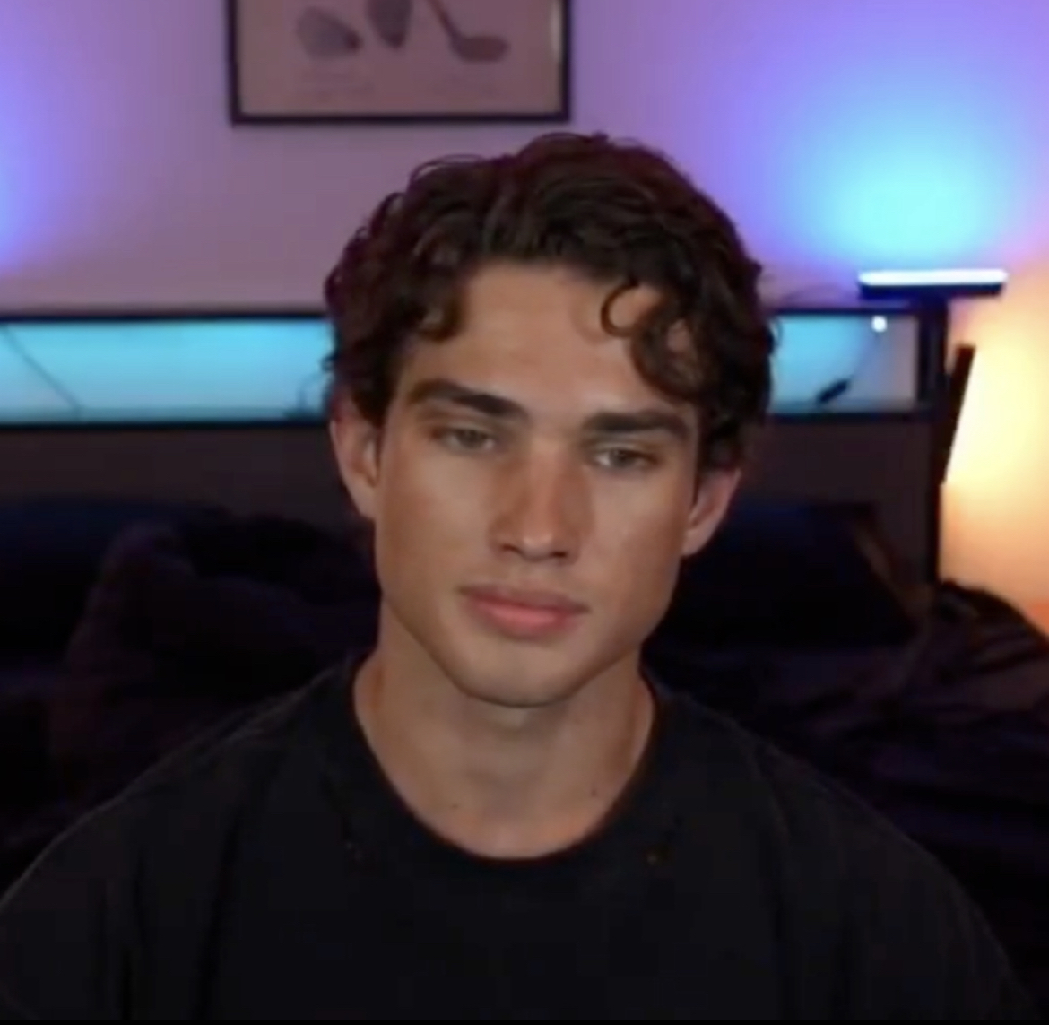 85C777A6 B0CE 4DD4 81C6 C909A7868092