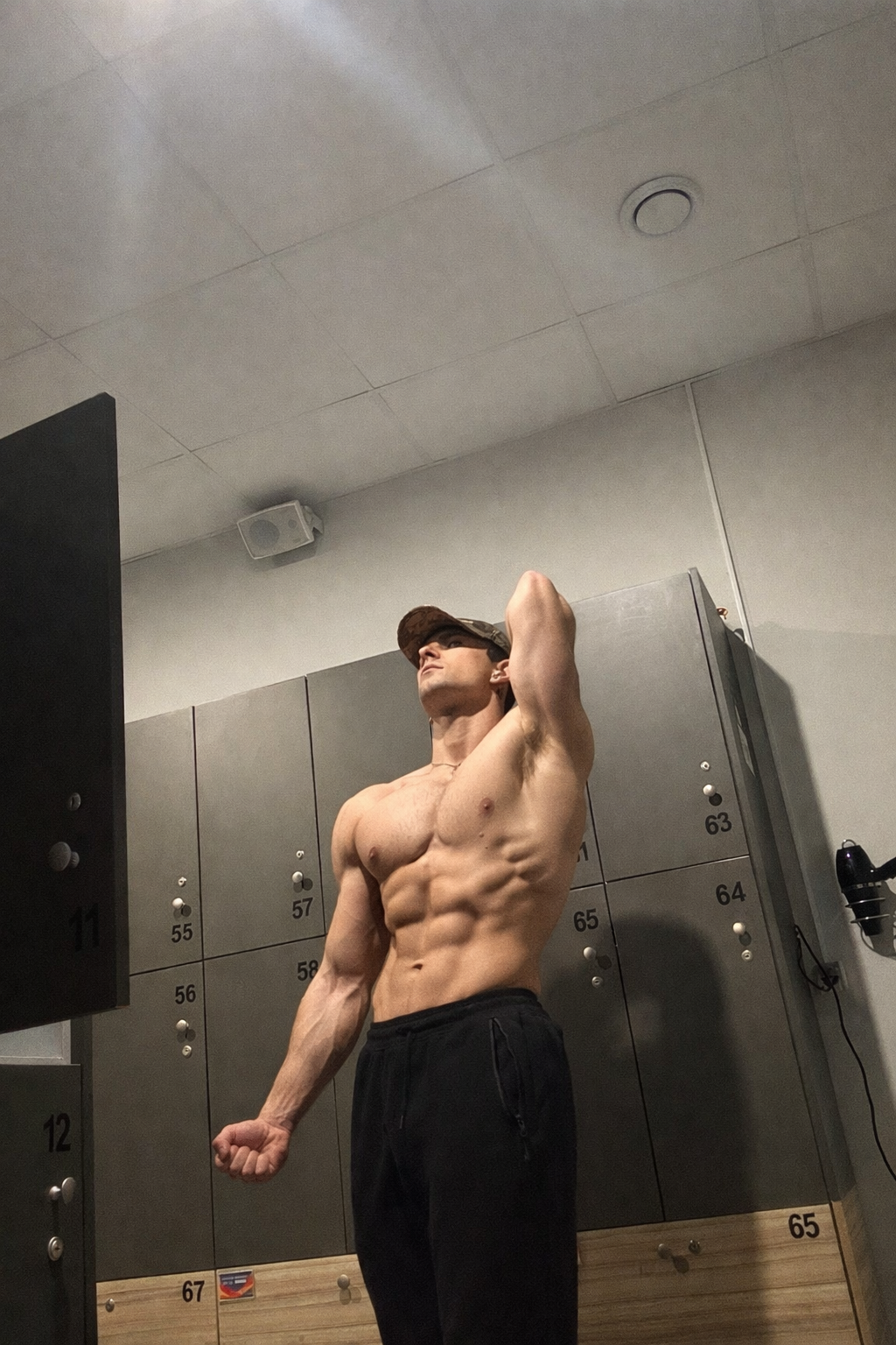 832CA61D B094 49AD 8140 70395CAF80EA