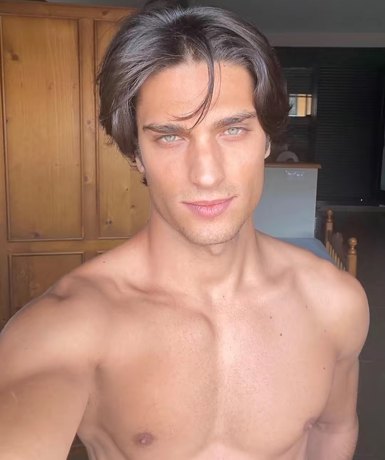 4BDFE0E5 1922 4E42 A8F7 6C368EB361CC