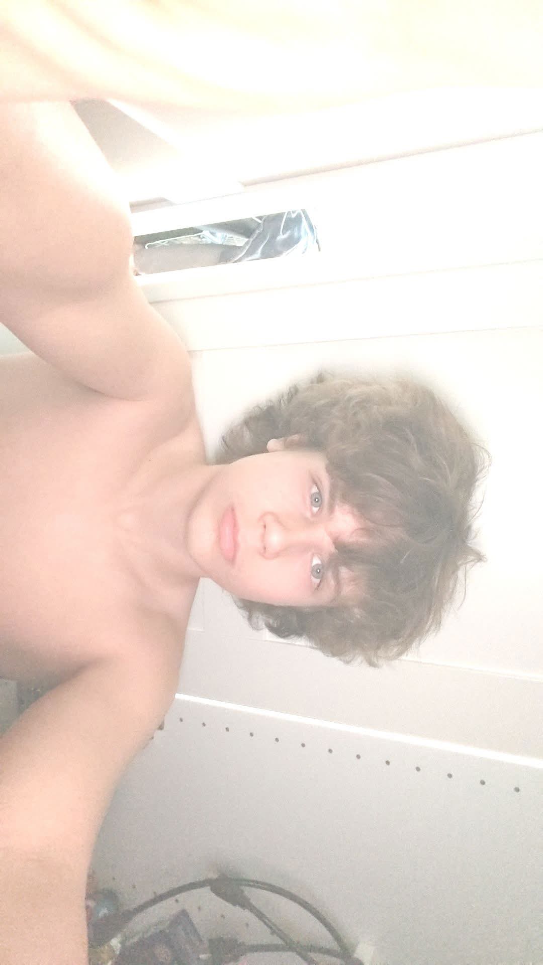 F142A865 3BEE 4C70 A748 8D1485C7E1ED