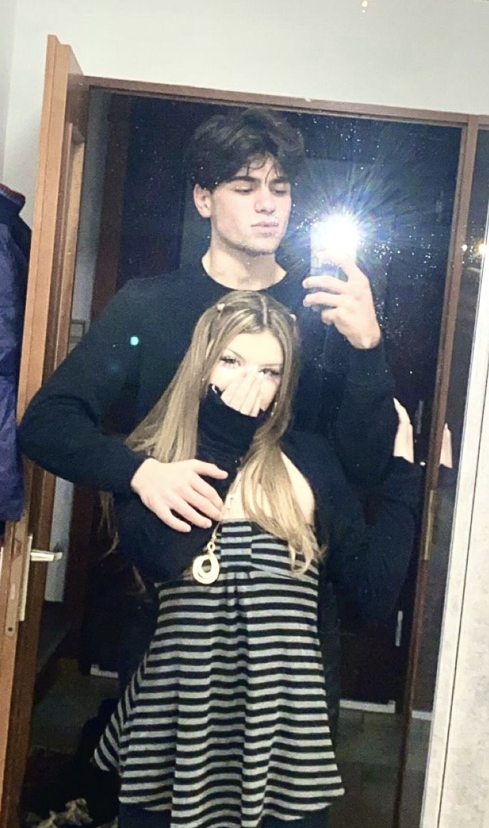 40f242f8 aae3 4f03 8560 997d5fbf7877