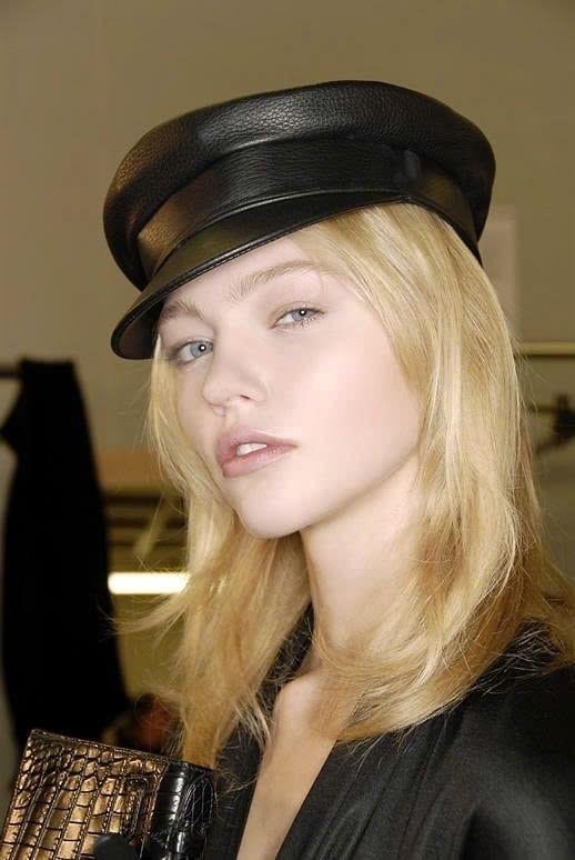 Opinion on sasha pivovarova v0 cjjhoi6ljg1g1